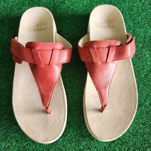 Dansko Cece T-Strap Leather Thong Sandals Burnished Red (6.5-7 US)
